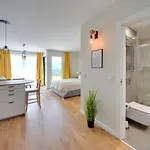 Invest Szklarska 800 B3 公寓 *