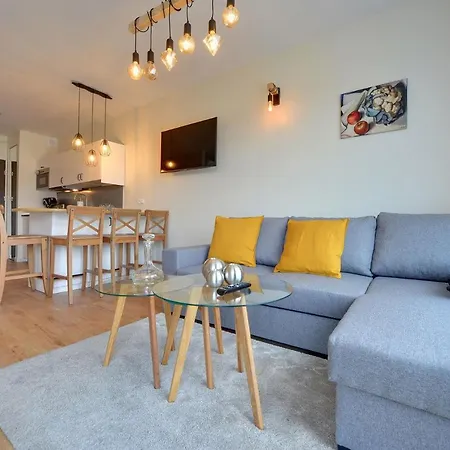 Apartment Invest Szklarska 800 B3 *